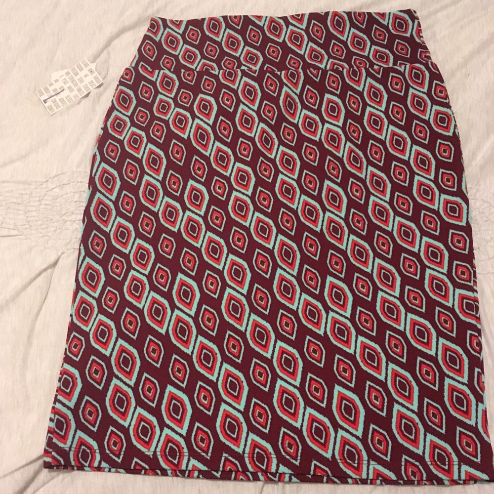 Lularoe NWT Cassie geometric pencil skirt